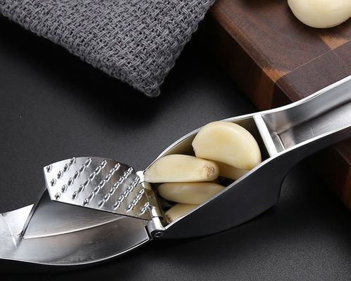 Năng lượng thực phẩm Press tỏi Mincer Ginger Crusher Peeler Squeezer 16 * 3cm Multi Kitchen Grater