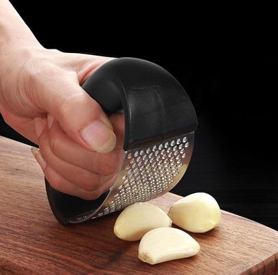 Bán hàng bán chạy nhất Hot Garlic Press Peeler Stainless Steel thủ công cho các công cụ rau quả