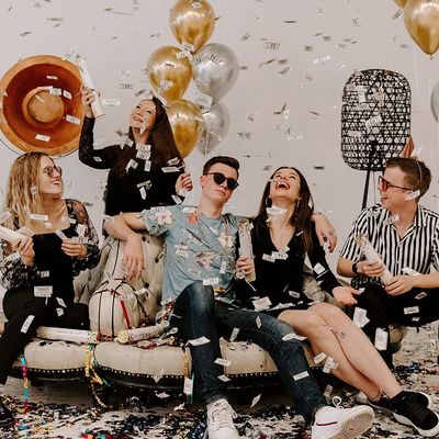 Tiền Confetti Đồ dùng bữa tiệc cầm tay Confetti Cannon với Logo tùy chỉnh chai sắt