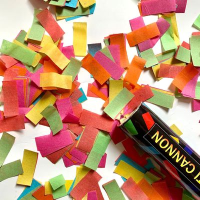 Một lần sử dụng thuốc lá bột khói Confetti Stick Cannon hoàn hảo để tiết lộ giới tính tiết lộ