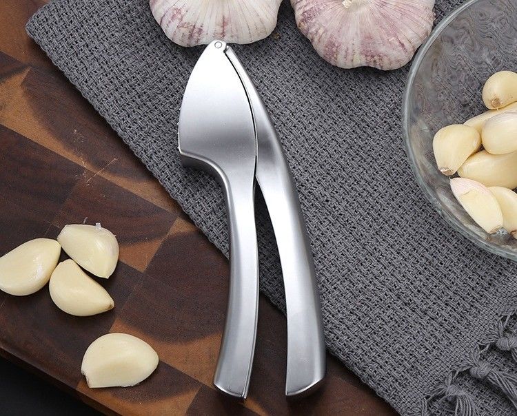 Năng lượng thực phẩm Press tỏi Mincer Ginger Crusher Peeler Squeezer 16 * 3cm Multi Kitchen Grater